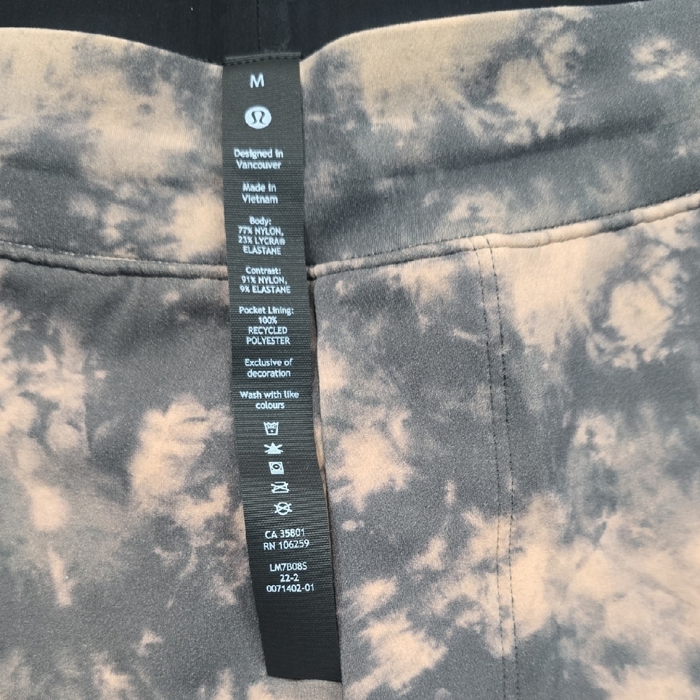 lululemon athletica Black and Tan Athletic Shorts. - Picture 3 of 6